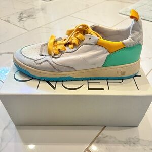 ⭐️ONCEPT COASTAL MULTI SNEAKERS SIZE 10⭐️